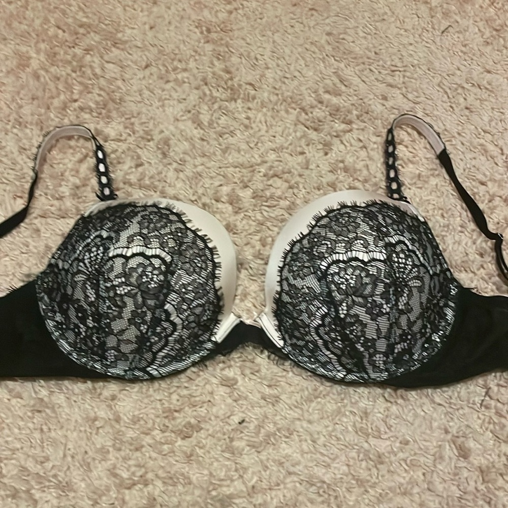 32 DDD (F) Victoria Secret pink black lace padded push-up bra👙